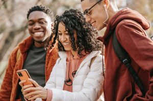 Dating Over 40 – Advice for Women | Amolatinscams
