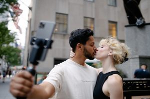 Latina Amor - 6 Simple Questions to Learn About a Date Personal Relation